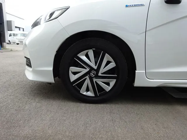 シャトル ハイブリッド(ホンダ)の車両写真