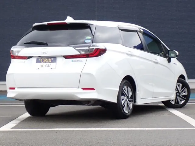 シャトル ハイブリッド(ホンダ)の車両写真