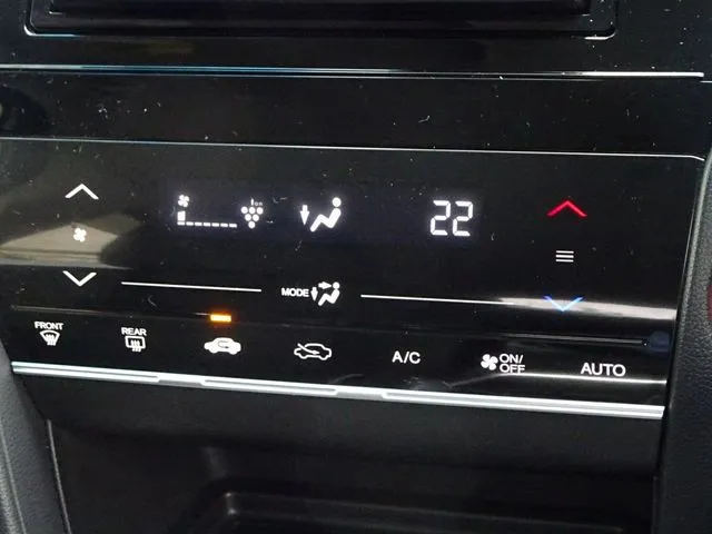 シャトル ハイブリッド(ホンダ)の車両写真