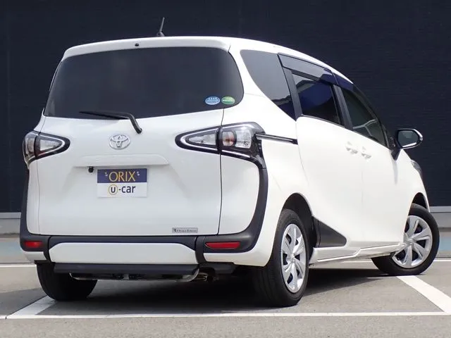 シエンタ（トヨタ）の車両写真