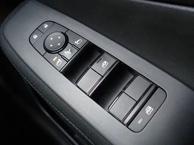 ニッサン　ノート