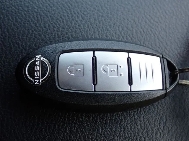 ニッサン　ノート