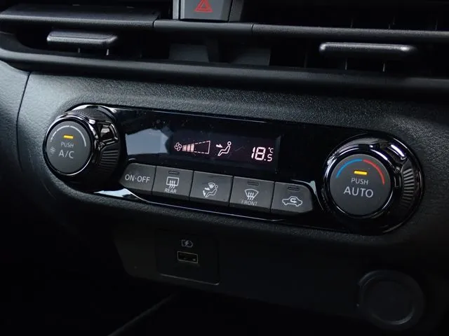 ニッサン　ノート