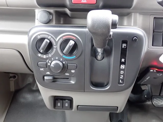 エブリイバン(スズキ)の車両写真