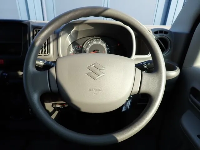 エブリイバン（スズキ）の車両写真