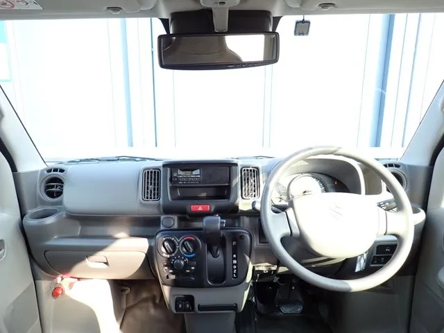 エブリイバン（スズキ）の車両写真