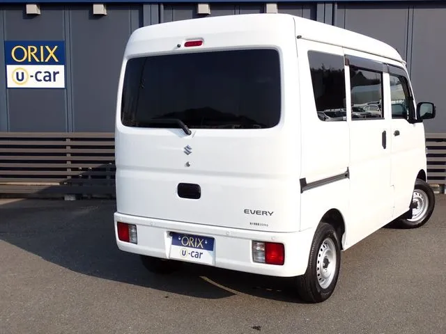 エブリイバン（スズキ）の車両写真