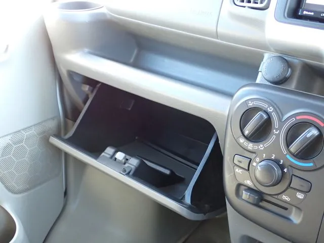 ミニキャブバン（ミツビシ）の車両写真