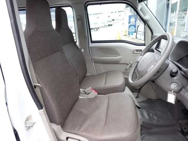 ミニキャブバン（ミツビシ）の車両写真