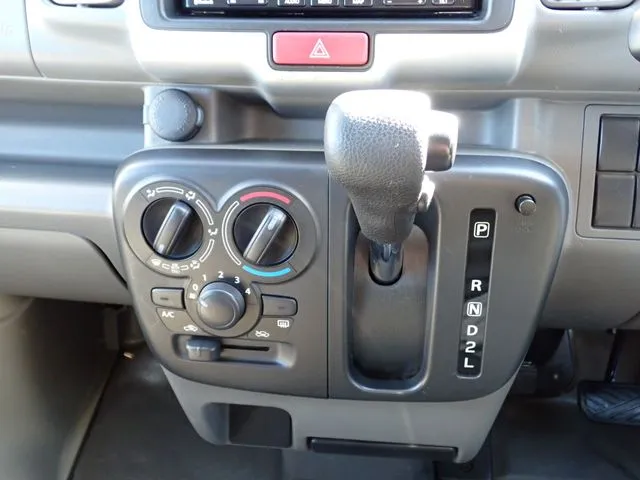 ミニキャブバン（ミツビシ）の車両写真