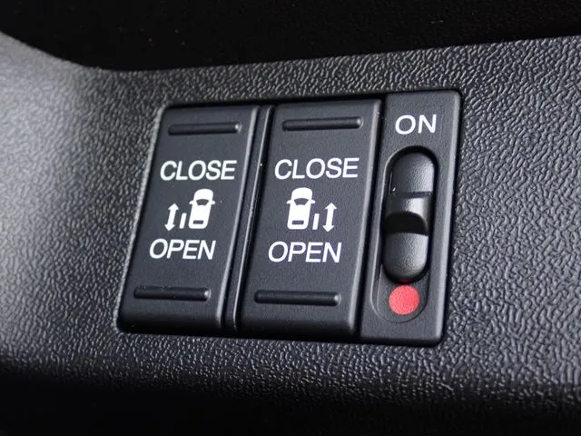 ステップワゴン（ホンダ）の車両写真