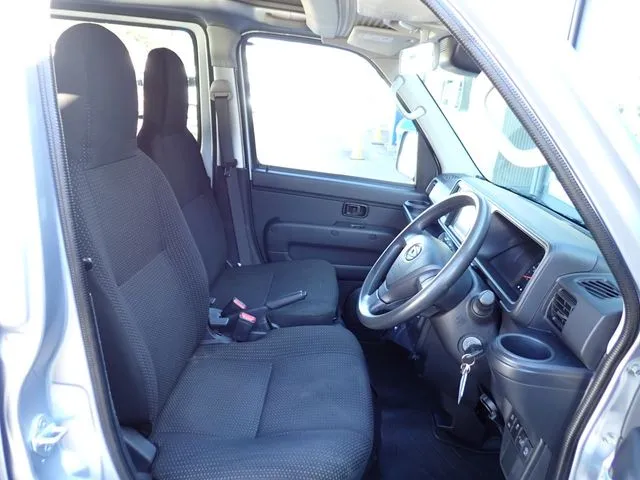 ハイゼットカーゴ（ダイハツ）の車両写真