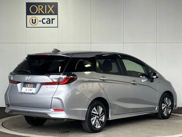 ホンダ　シャトル　ハイブリッド