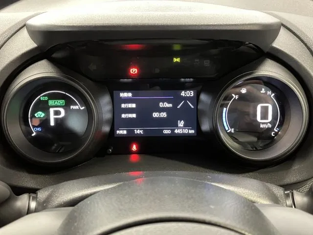 ヤリスクロス　ハイブリッド（トヨタ）の車両写真