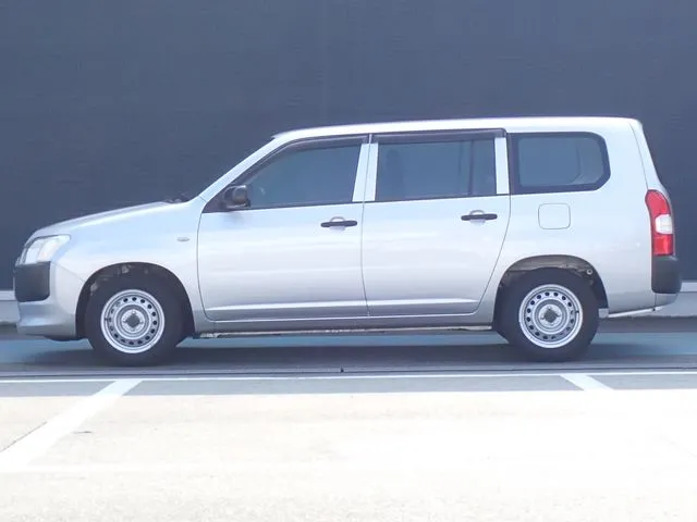 トヨタ　プロボックスバン　２ＷＤ