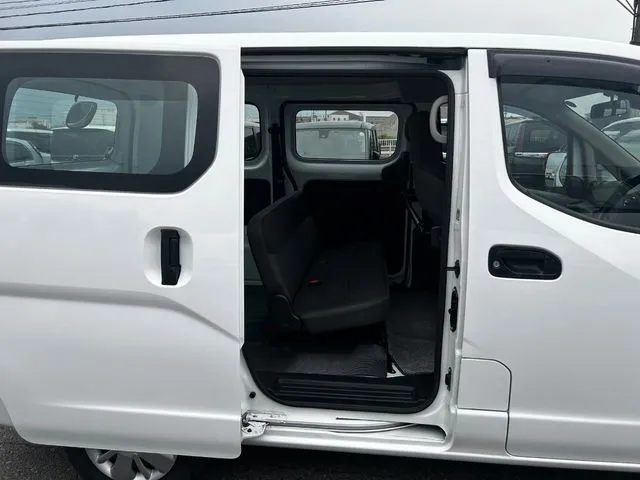 ＮＶ２００バネットバン（ニッサン）の車両写真