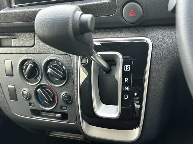 ＮＶ３５０キャラバン（ニッサン）の車両写真