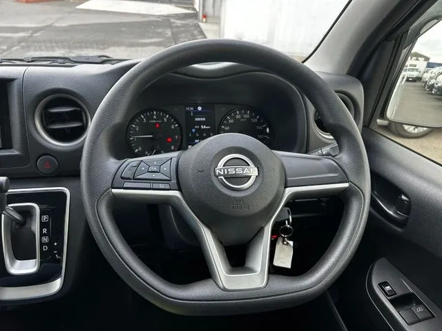 ＮＶ３５０キャラバン（ニッサン）の車両写真