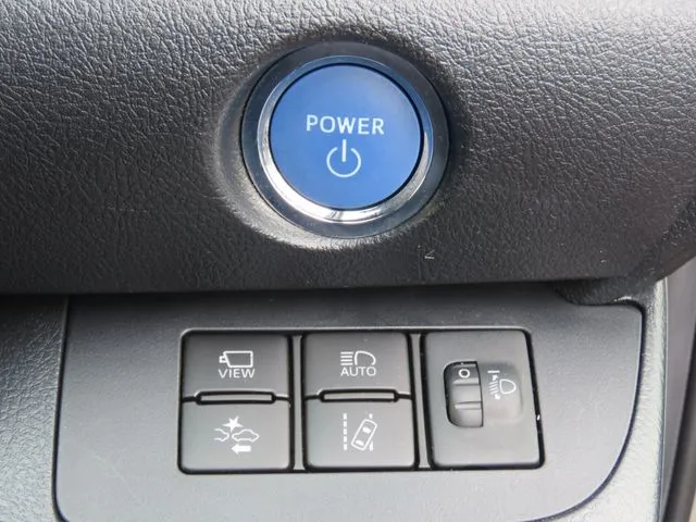 シエンタ　ハイブリッド（トヨタ）の車両写真