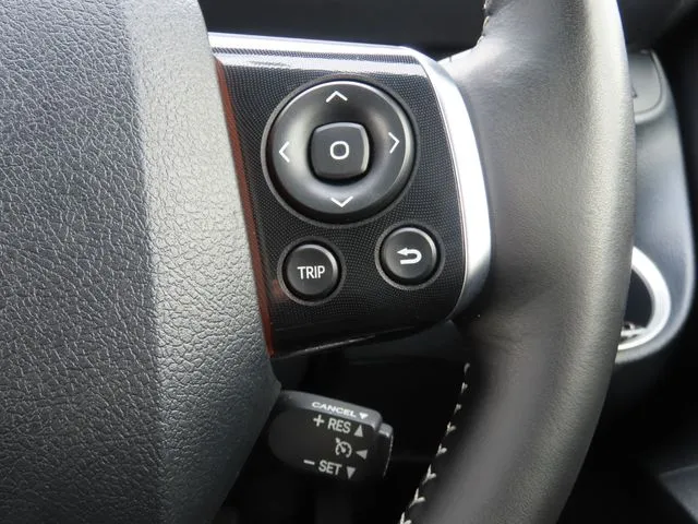 シエンタ　ハイブリッド（トヨタ）の車両写真