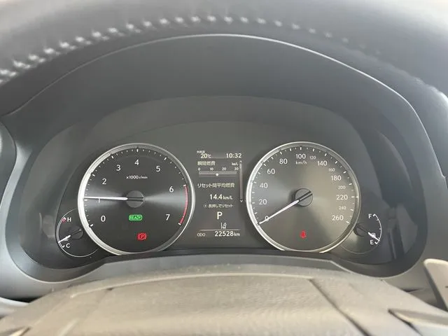 トヨタ　レクサス　ＩＳ３００ｈ