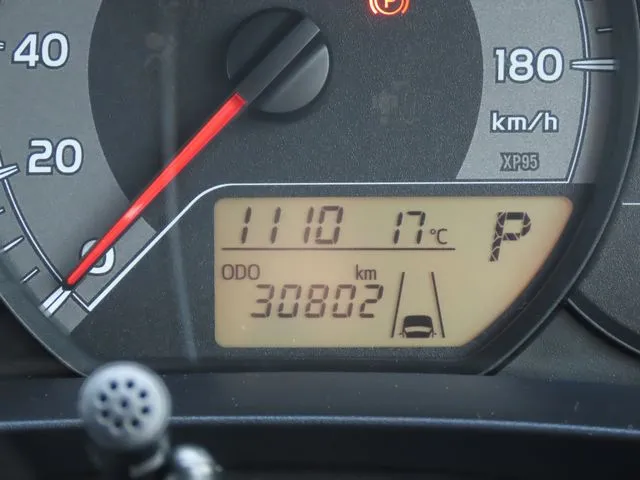 トヨタ　ヴィッツ　４ＷＤ