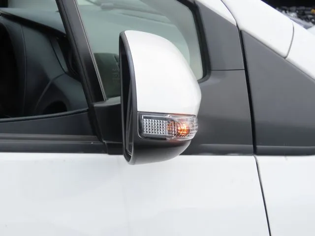 トヨタ　ヴィッツ　４ＷＤ