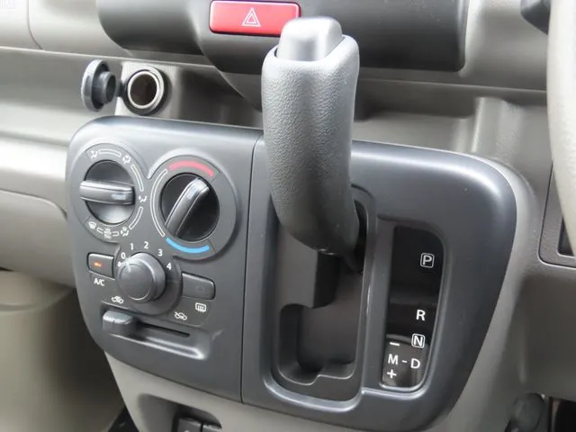 ニッサン NV100クリッパー