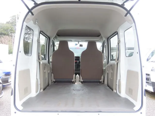 ニッサン NV100クリッパー