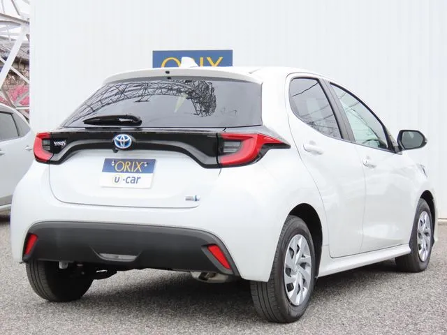 トヨタ　ヤリス　ハイブリッド