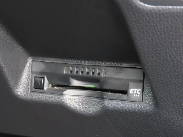 トヨタ　ヤリス　ハイブリッド