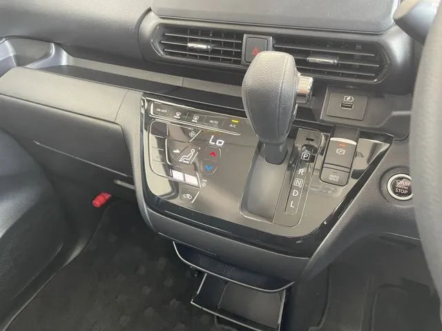 ニッサン　ルークス