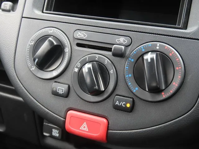 ニッサン　ＮＶ１５０　ＡＤ　２ＷＤ