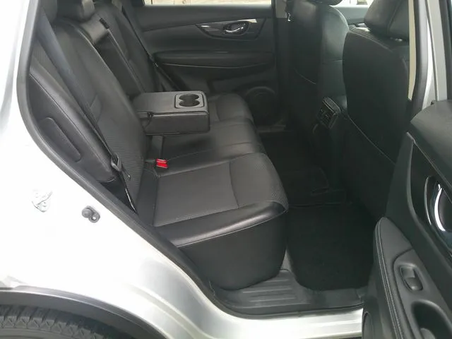 エクストレイル　４ＷＤ（ニッサン）の車両写真