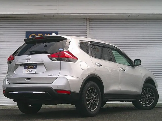 エクストレイル　４ＷＤ（ニッサン）の車両写真