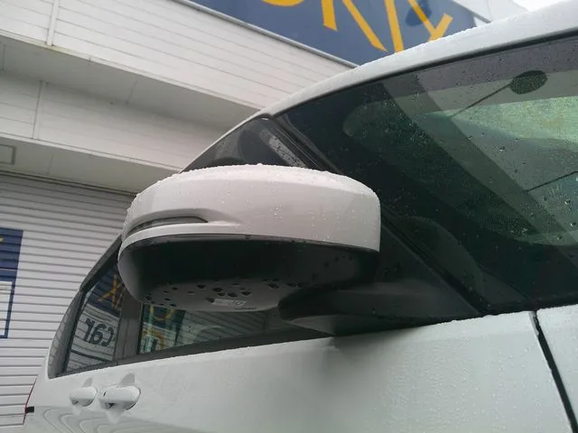 ホンダ　フリードプラス　ハイブリッド　４ＷＤ