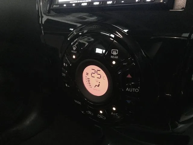 ノート　４ＷＤ（ニッサン）の車両写真