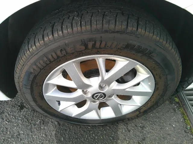 ノート　４ＷＤ（ニッサン）の車両写真