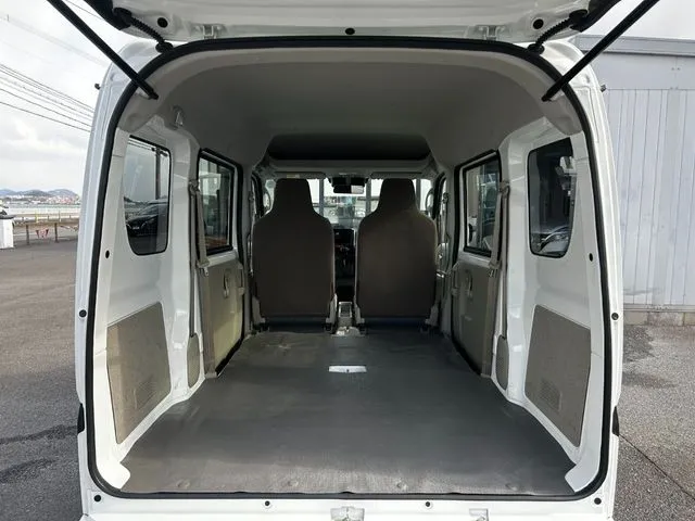 エブリイバン（スズキ）の車両写真