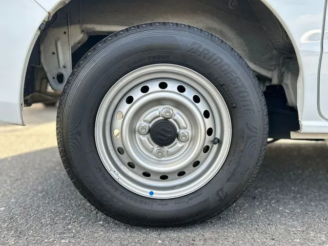 エブリイバン（スズキ）の車両写真