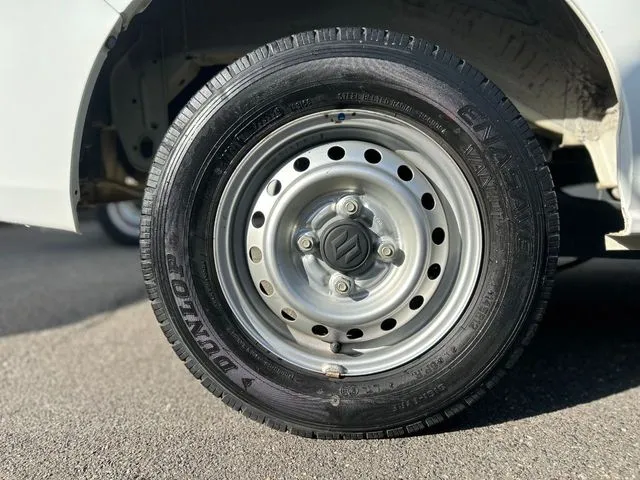 エブリイバン（スズキ）の車両写真