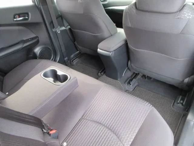 プリウス（トヨタ）の車両写真