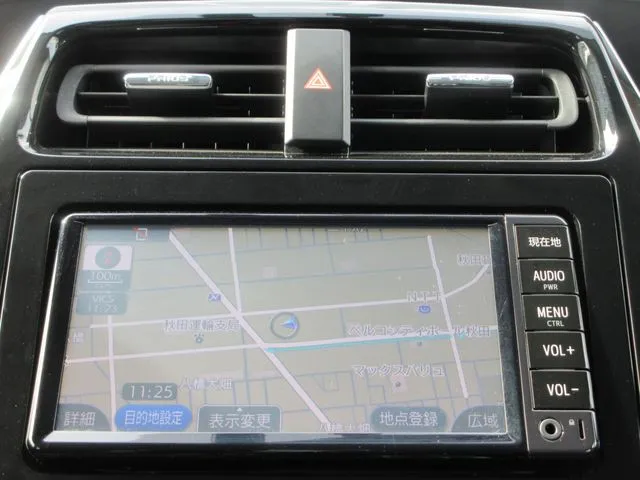 プリウス（トヨタ）の車両写真