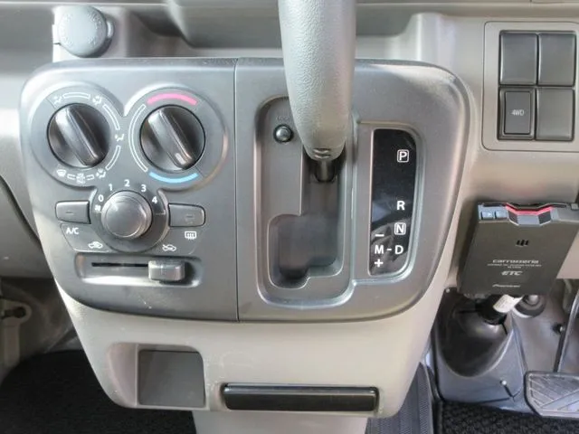 エブリイバン　４ＷＤ（スズキ）の車両写真