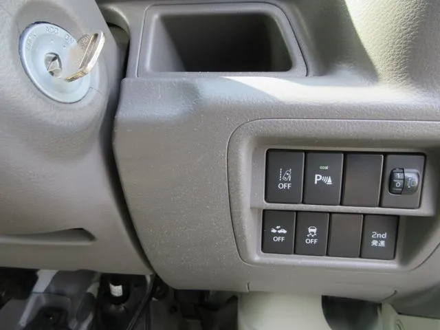 エブリイバン　４ＷＤ（スズキ）の車両写真