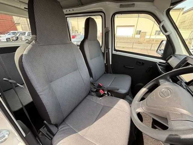 ハイゼットカーゴ（ダイハツ）の車両写真