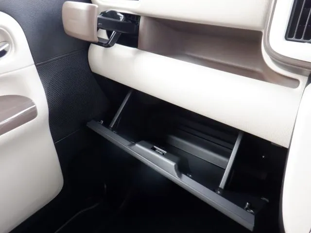 ムーヴ キャンバス(ダイハツ)の車両写真