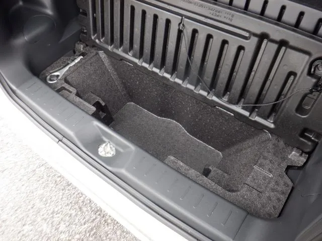 ムーヴ キャンバス(ダイハツ)の車両写真