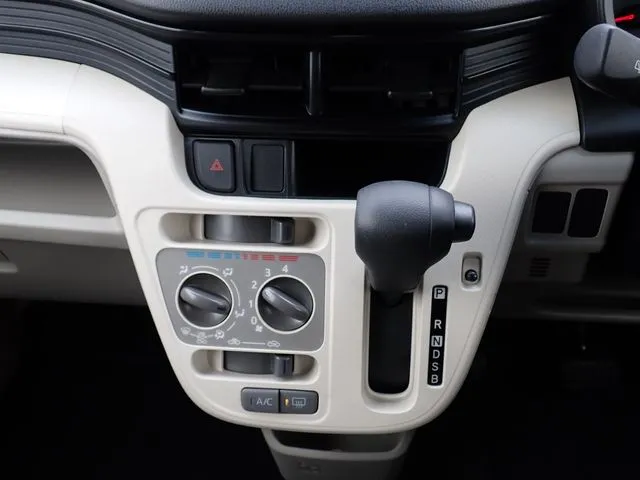 ムーヴ(ダイハツ)の車両写真