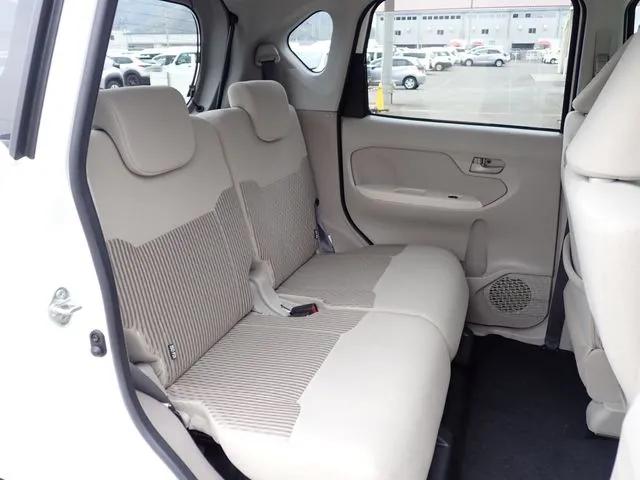 ムーヴ(ダイハツ)の車両写真